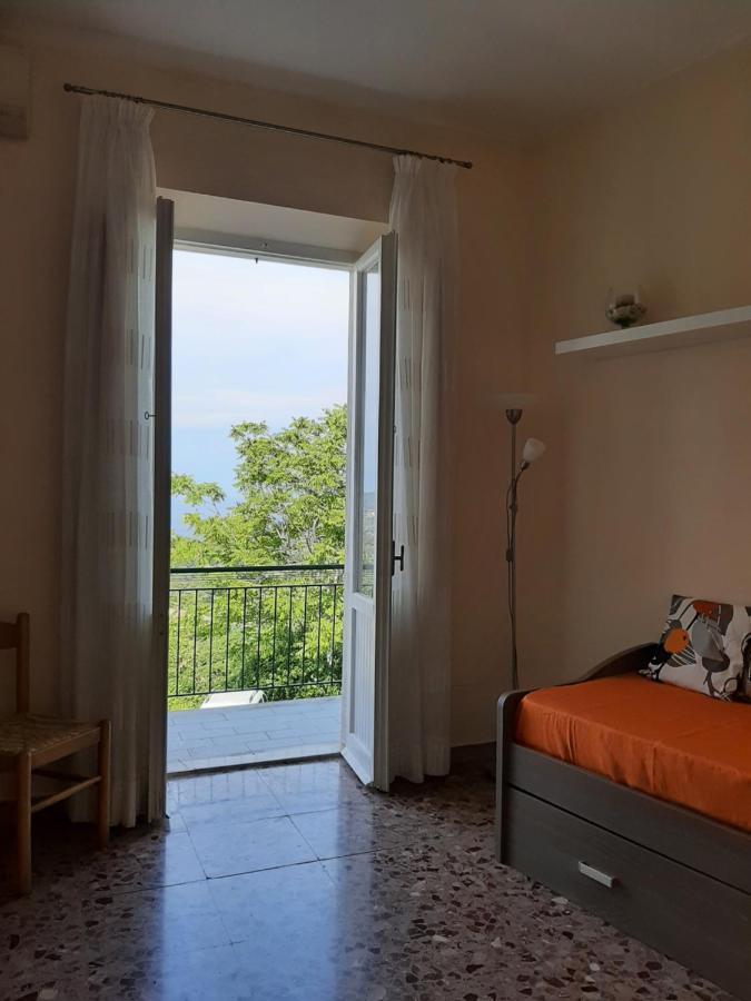 Appartamento Casa Marco กาโปลิเวรี ภายนอก รูปภาพ